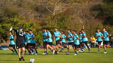 Selección de Honduras recibe una dura noticia previo al partido ante Costa Rica