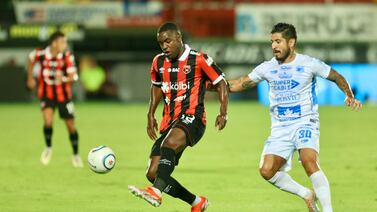 Aficionados defienden a Joel Campbell por comentario de periodista panameño