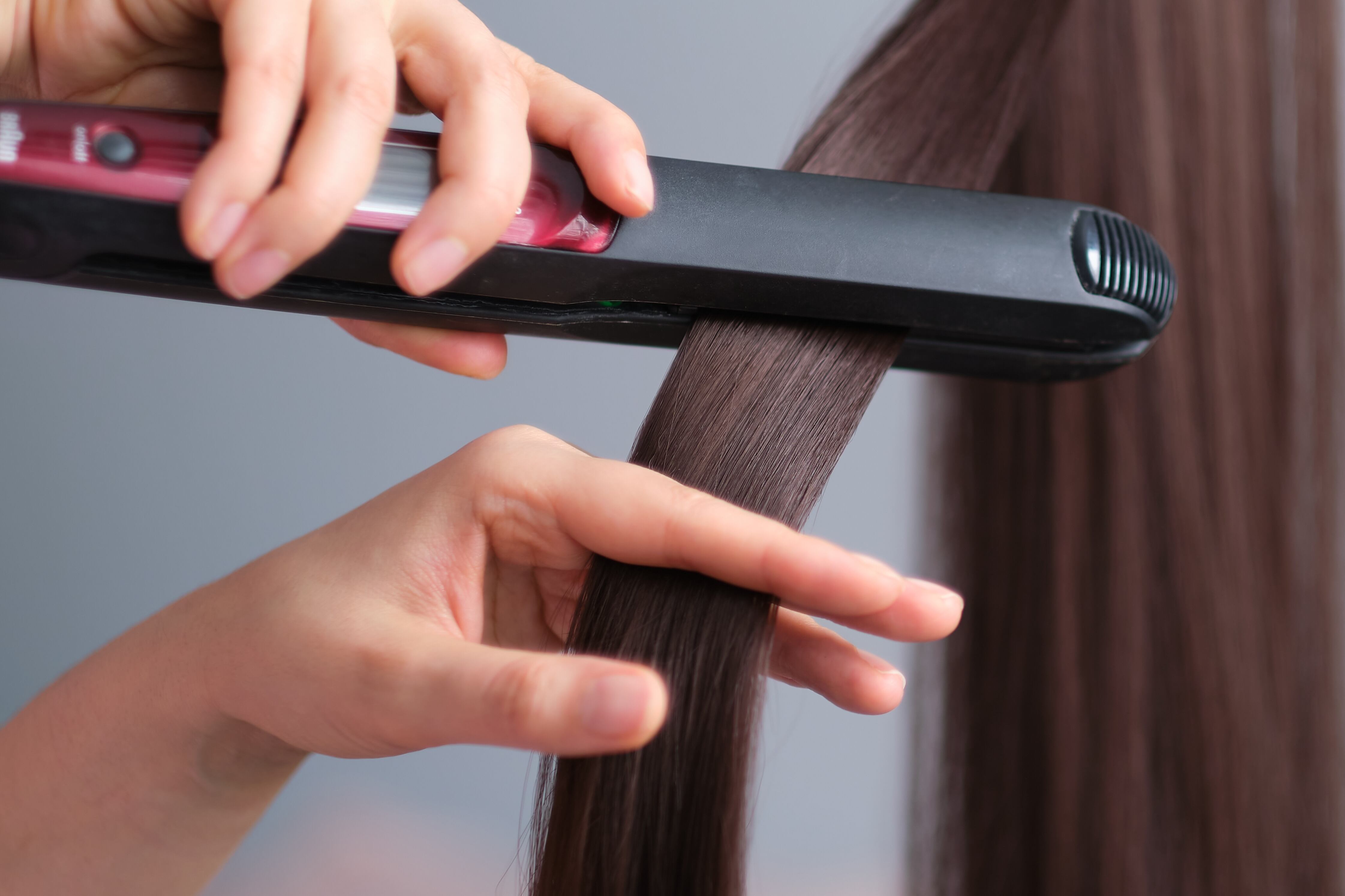 Hoy les vamos a hablar d ellos enchufes inteligentes con WiFi, o sea, enchufes que se pueden conectar a Internet por lo cual pueden ser controlados así usted viva en Tibás y ande de paseo en España, por ejemplo.