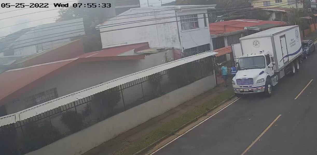 Sospechosos de robar 21 latas de Ensure propiedad de la CCSS. Foto OIJ.