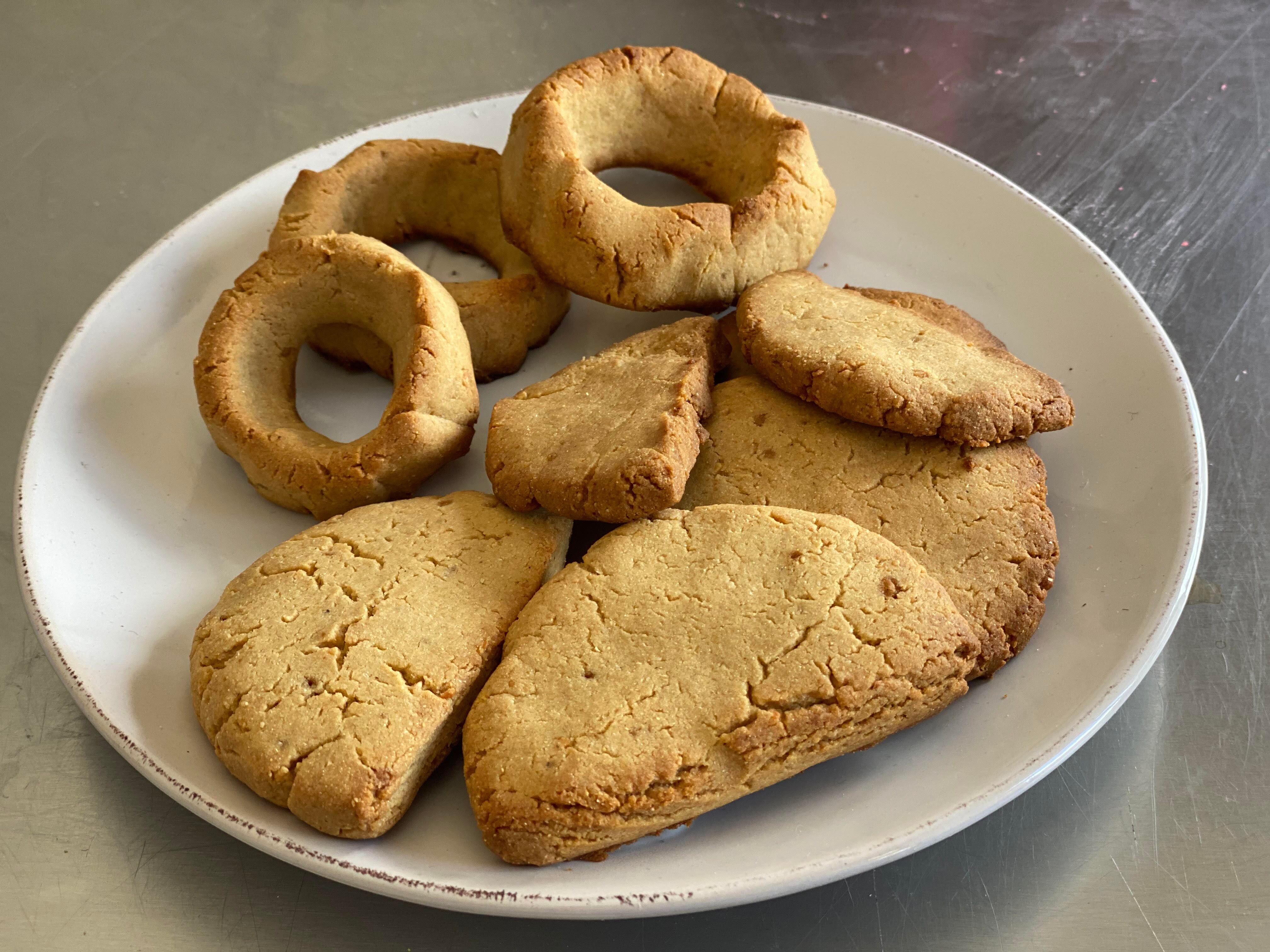 Hoy les tenemos la tercera receta consecutiva de nuestro especial de Semana Santa. Como amo la cultura gastronómica de Guanacaste, aquí les traje unas deliciosas tanelas.