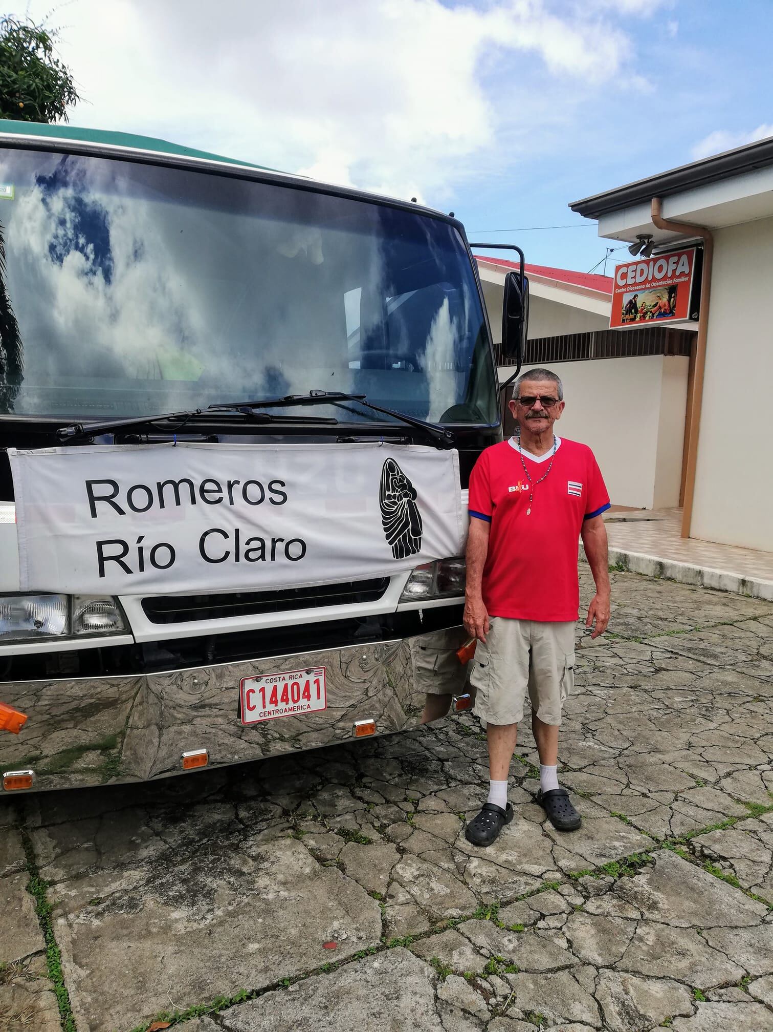 Hernán Quirós, romero que vivió dos milagros durante paso del huracán César en 1996. Foto cortesía Hernán Qurós.