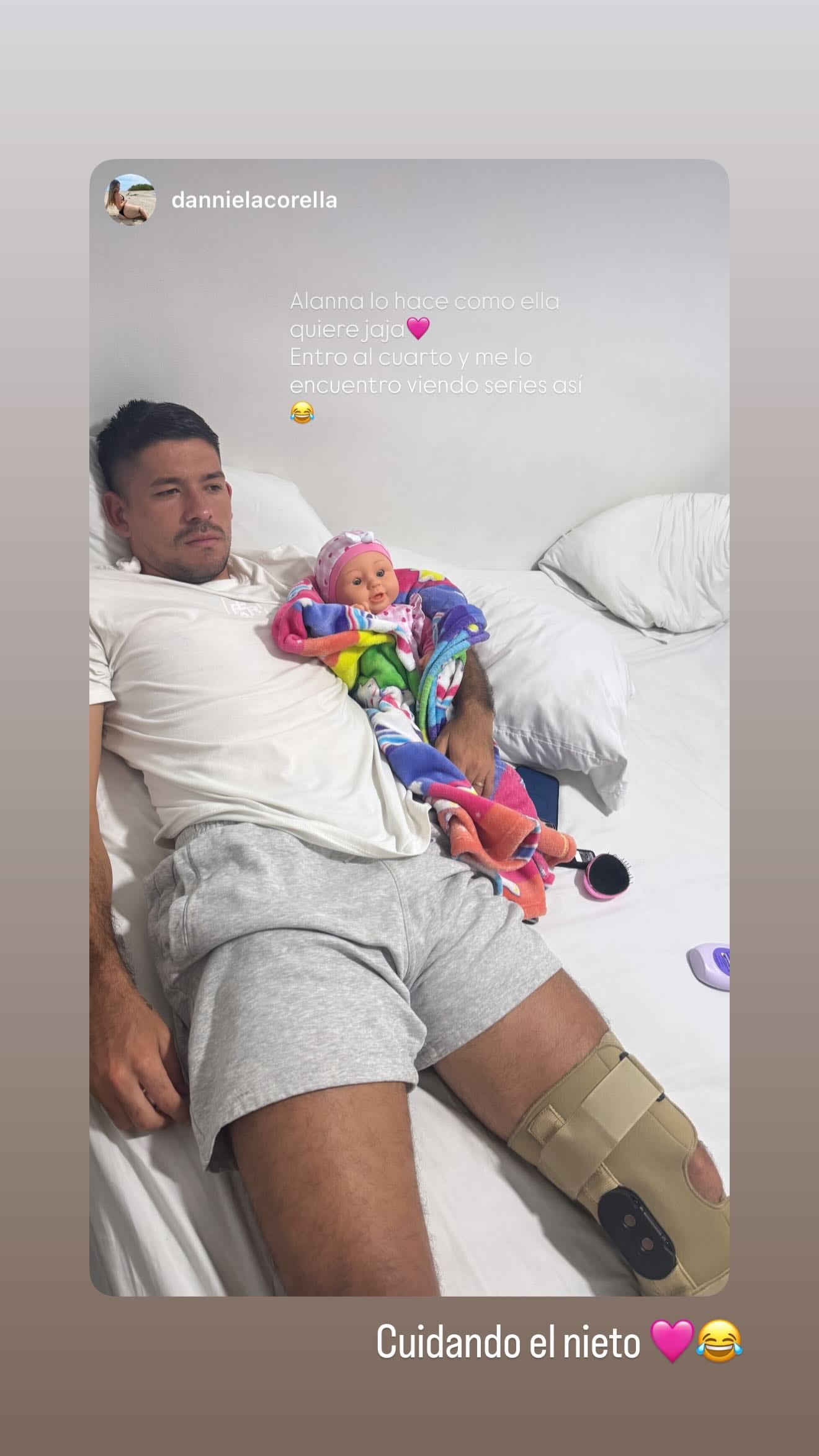 El volante del Cartaginés Douglas López quedará fuera de las canchas por 3 meses, debido a su lesión en la rodilla izquierda. Instagram Douglas López.