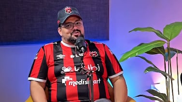 Gustavo “Tavo” Gamboa encontró a su gemelo en pleno clásico y el parecido es impresionante