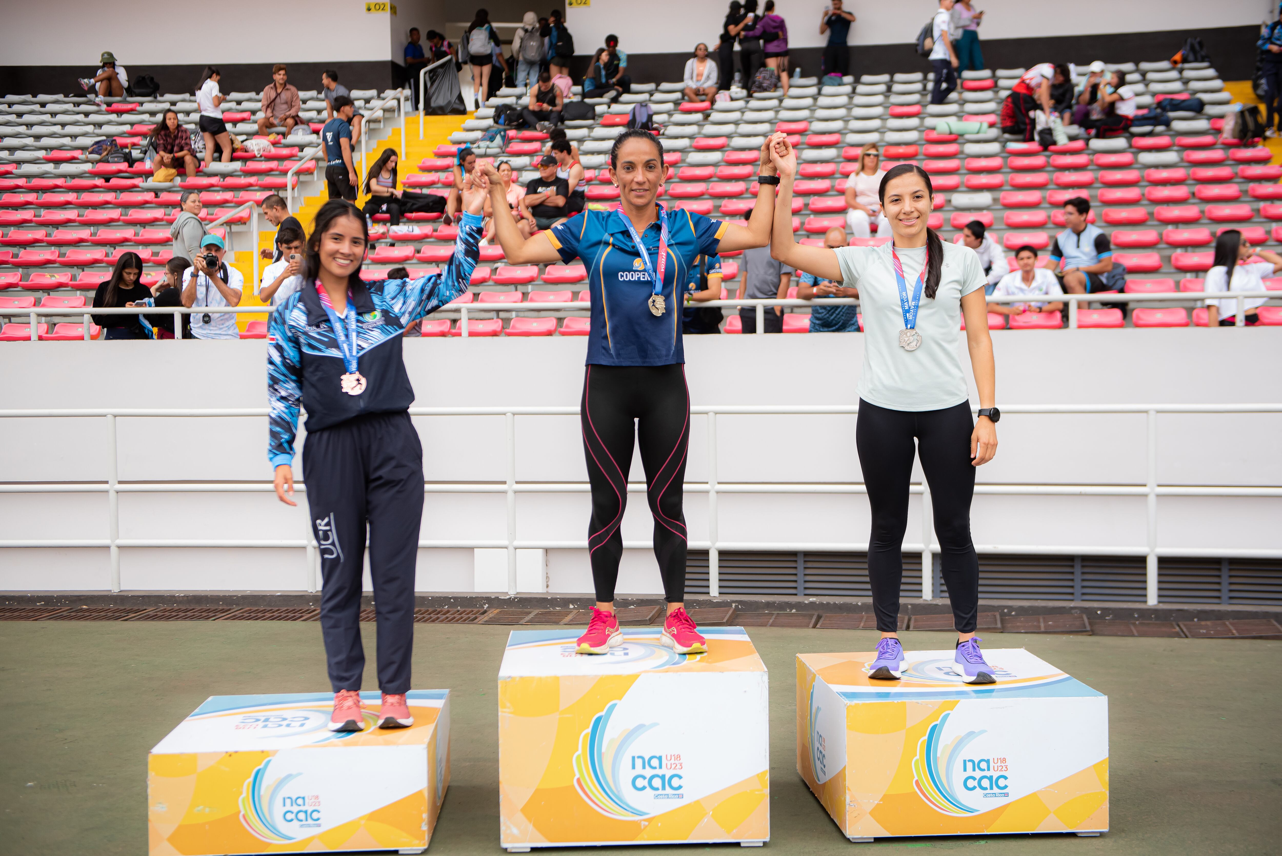 Mónica Vargas, atleta costarricense sigue luchando para demostrar que sí puede competir a nivel élite, pese a su edad. Cortesía.