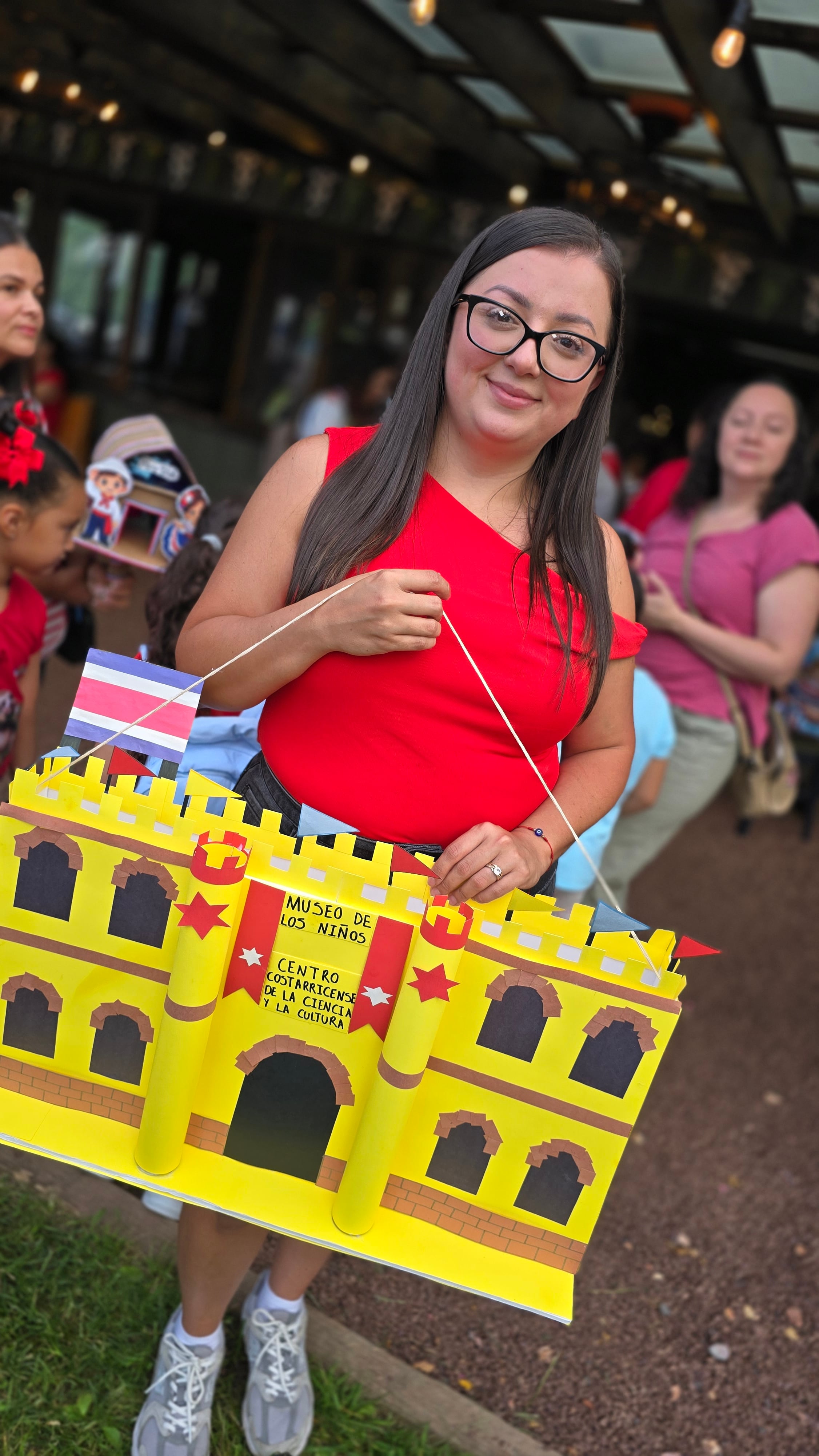 El tradicional y patriótico desfile de faroles cumple este 2026, 24 años de realizarse en Nueva Jersey. Comenzaron 6 "locos" y ahora cada setiembre se reúnen más de 400.