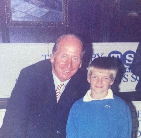 Bobby Charlton y David Beckham. Foto:Redes sociales