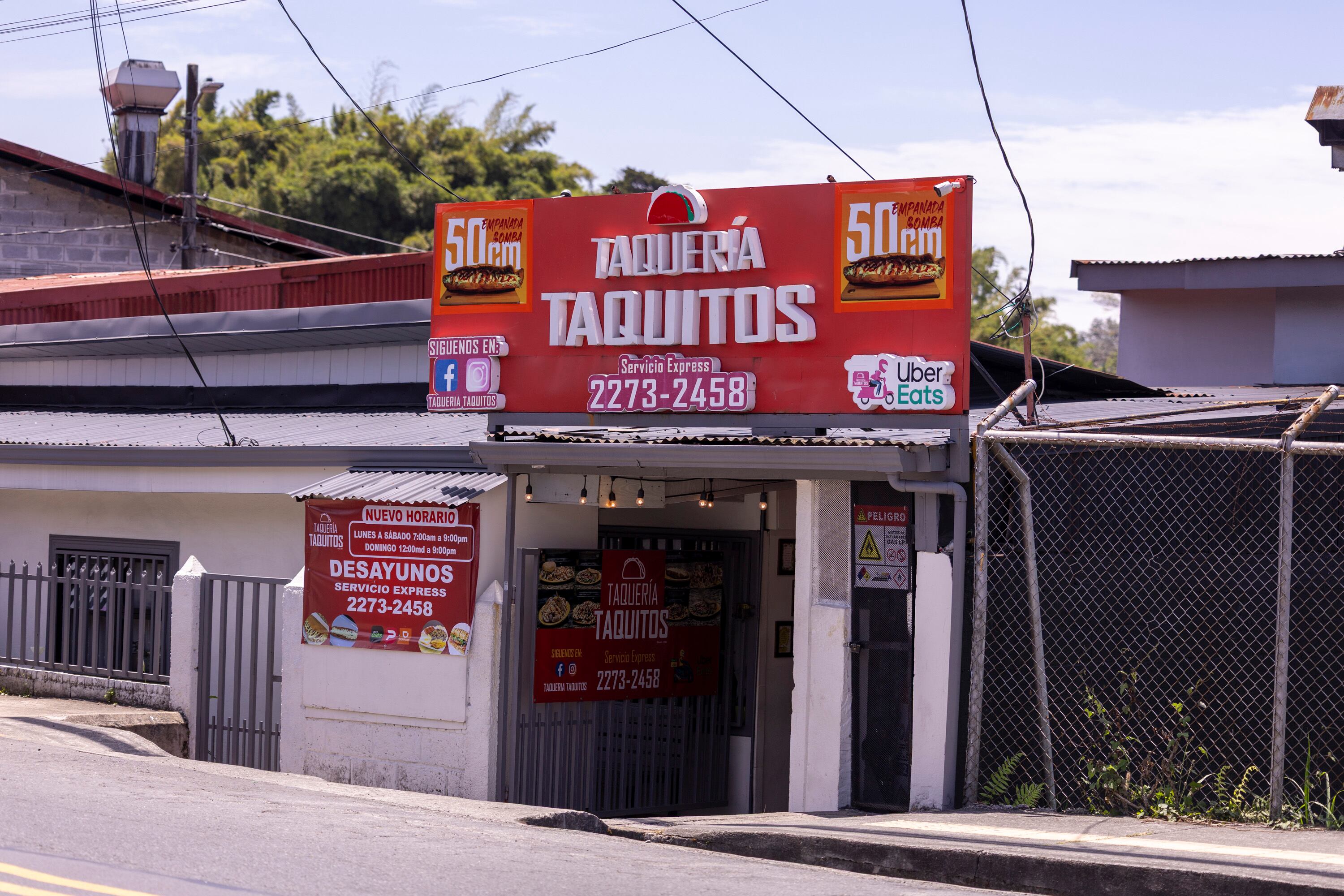 24/04/2025, San José, Sabanilla, entrevista con Javier y sus colaboradoras, Marine Chaverri y Magaly Soto, para hablar acerca de la taqueria.