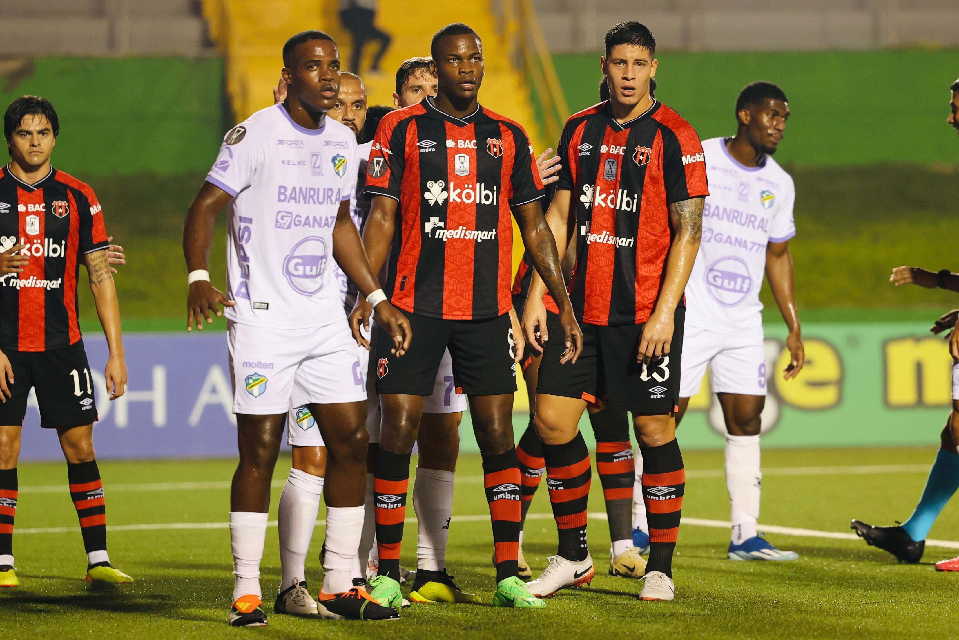 26/09/2024, Estadio Mateo Flores, partido de la Copa Centroamericana, partido de ida de los cuartos de final entre el Comunicaciones de Guatemala y Liga Deportiva Alajuelense.