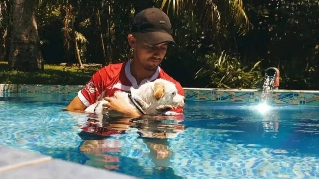 Balneario la Joya le ofrece una piscina para sus mascotas.