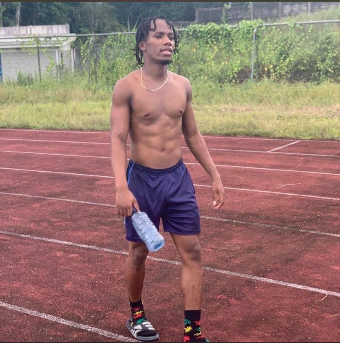 Jossimark Smith Brown, de 26 años, le encantaba el atletismo, trabajaba como guarda en una empresa de predios y recibió amenazas antes de ser asesinado. Foto: Cortesía familia Smith para La Teja