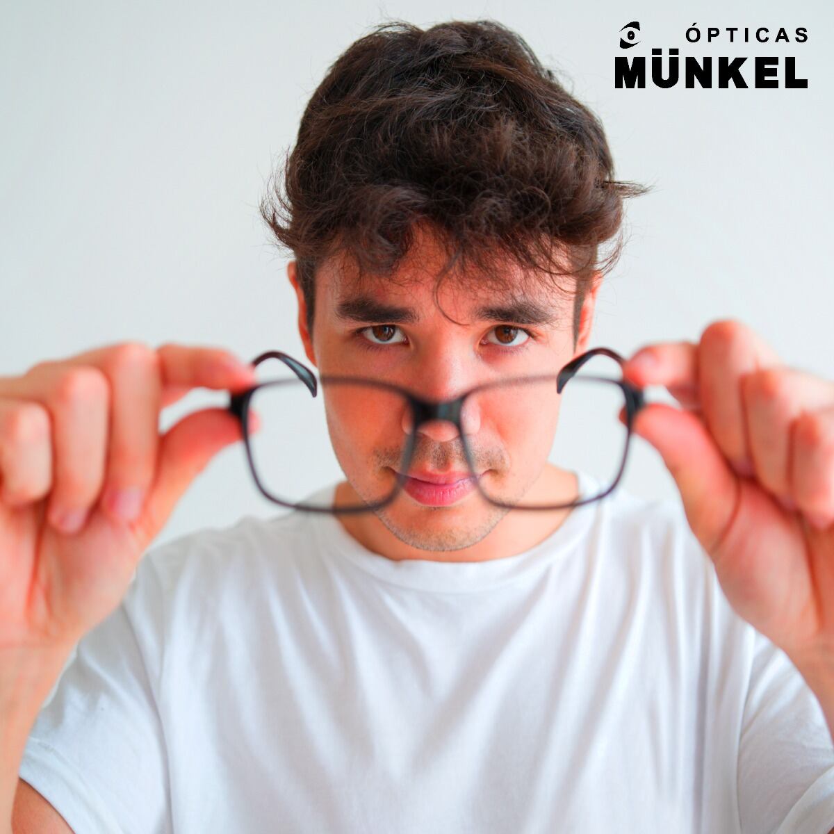 En Costa Rica hay 40 sucursales de Ópticas Münkel y todas están esperando para que usted solucione sus problemas de salud visual con claridad y estilo