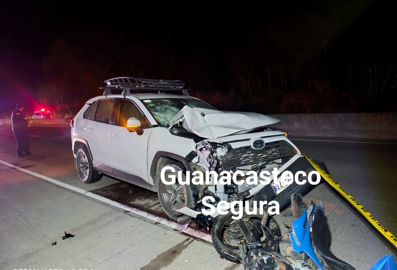 La tragedia en la que murió Nancy Castro Rojas, de 18 años, ocurrió sobre la ruta 1, en Guanacaste, un kilómetro al norte de la entrada de Upala, en sentido de Liberia hacia Cañas. Foto: Tomada de Guanacasteco Segura
