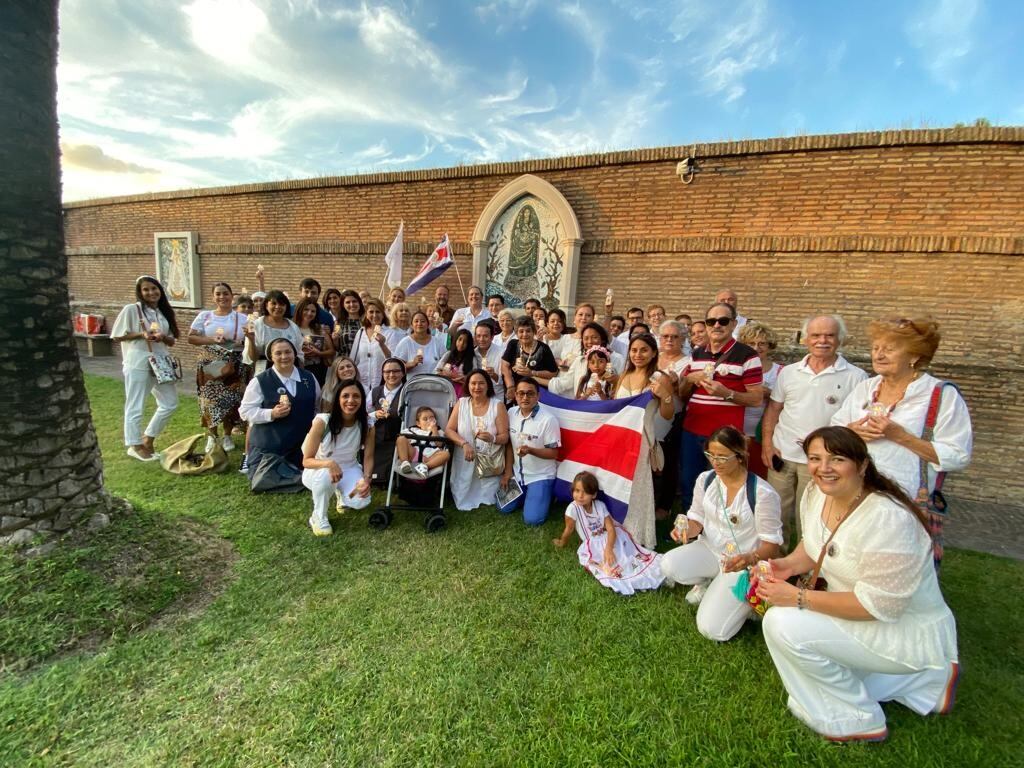 A las 6 en punto de la tarde del próximo jueves 1 de agosto, en la iglesia Santa Ana, ubicada en el Vaticano, comenzará una misa en honor a la Patrona de Costa Rica, la virgen de los Ángeles y después habrá romería dentro de los jardines del Vaticano.