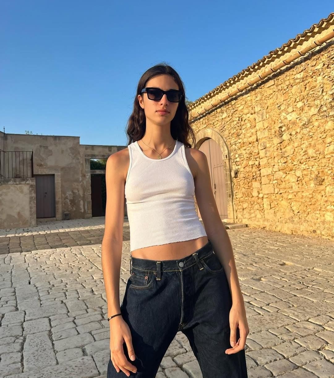 Loli Bahia es una modelo hispanofrancesa que ha trabajado con grandes marcas.