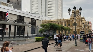 Flash corre por San José y Guanacaste, mientras que Batman y Batichica se escapan cerca del Zurquí
