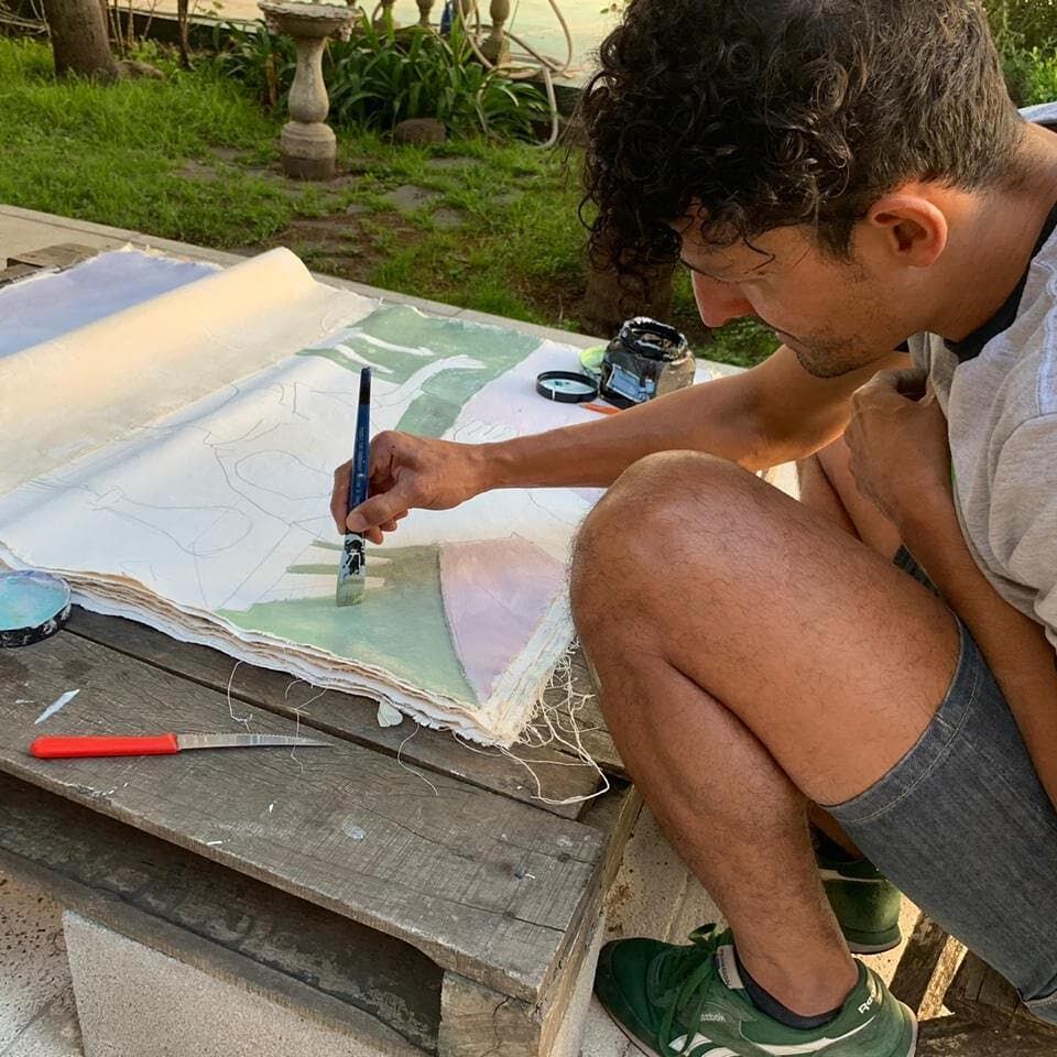 El artista Enio Gómez será el primer costarricense en exponer en una galería de arte en Estados Unidos.