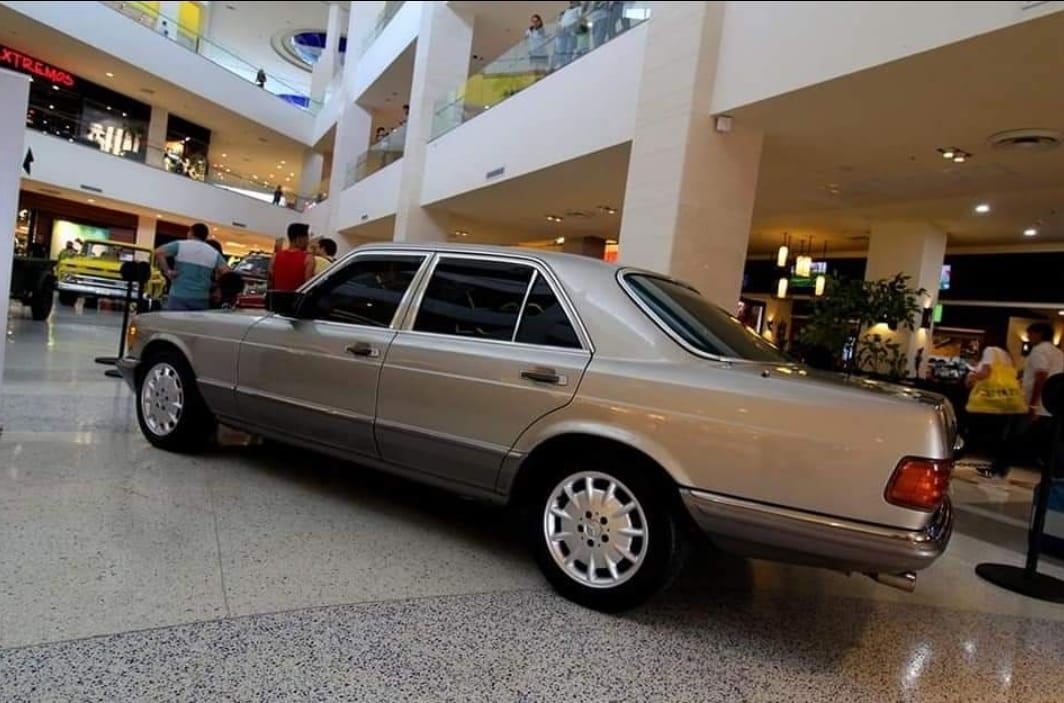 Mercedes Benz del año 85, propiedad de Alejandro Betancourt. Cortesía.