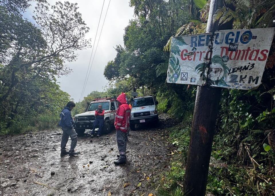 Encuentran a hombre extraviado en el Cerro Danta. Foto: Cruz Roja