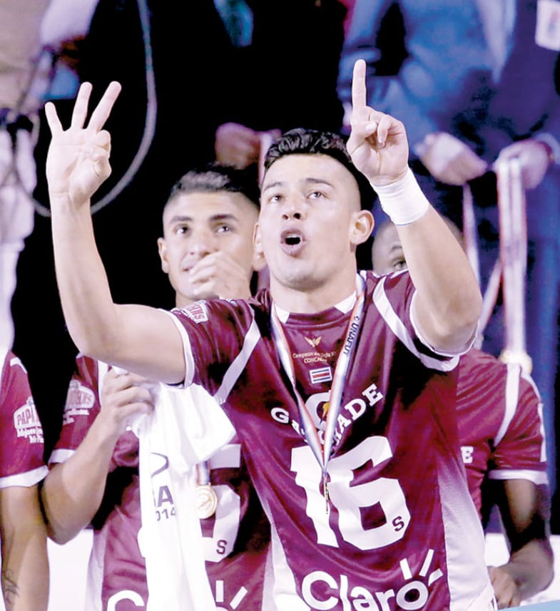 सोशल नेटवर्क्सवरील एका प्रकाशनाने सप्रिसा आणि अलाझुलेन्समधील क्लासिकला गरम केले.