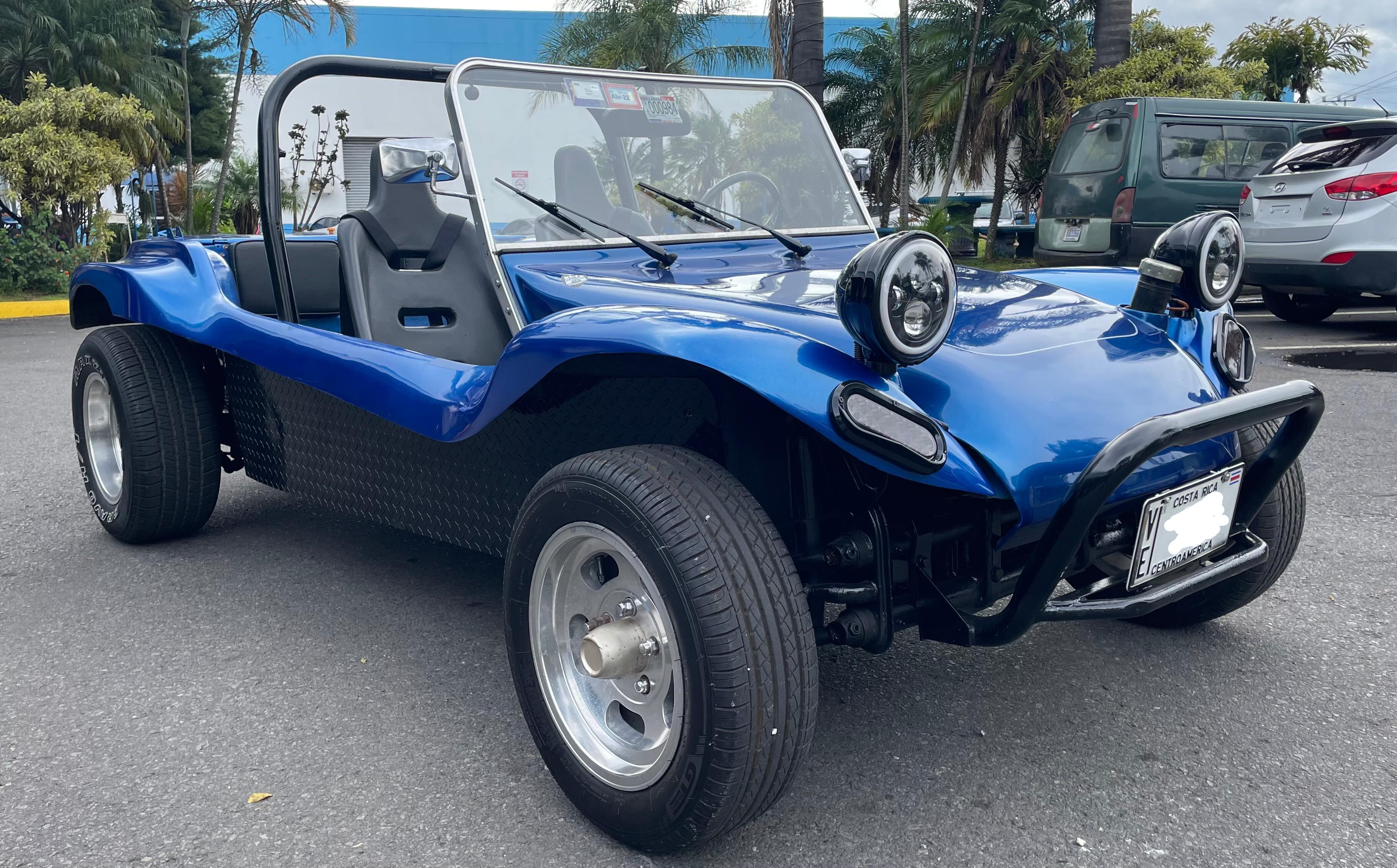 La estructura del Buggy es de fibra de vidrio.