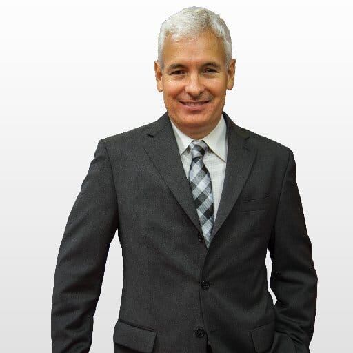 Falleció en San José el expresentador de CNN, Alberto Padilla.