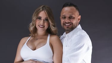 Allan Alemán y su pareja celebran la pronta llegada de su hijo Alessandro de una hermosa manera