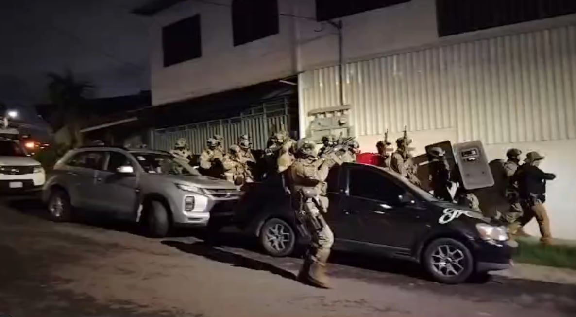 La casa allanada está ubicada en el barrio 15 de Setiembre en Hatillo. Foto MSP: