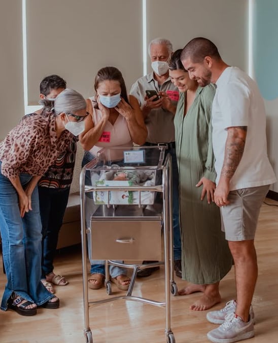 Sharon Segura y Daniel Mora junto a su hijo Oliver, quien nació el 3 de agosto.