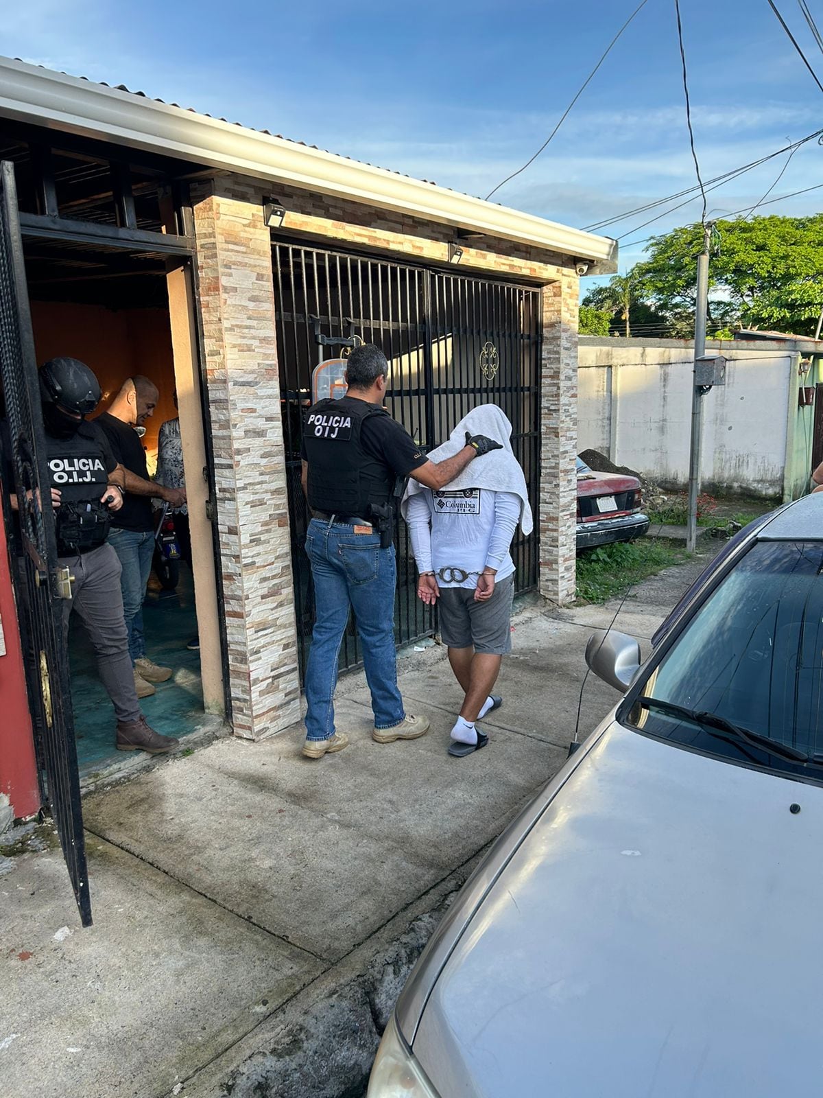 Dos sujetos de apellidos Flores y Fuentes detenidos por ser sospechosos del homicidio del joyero Raúl Talavera Duarte en Liberia, Guanacaste. Foto: OIJ