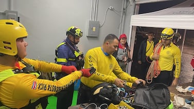 La sombra de la tragedia del 2019 vuelve a catarata Gata tras rescate de cuatro turistas una zona prohibida