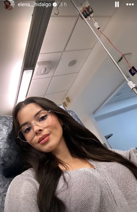 La exreina de belleza Elena Hidalgo continúa internada en el hospital.