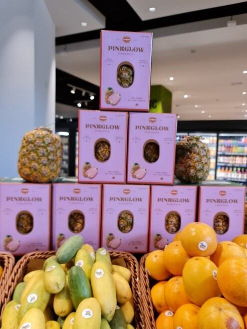 La piña rosada es un producto desarrollado y patentado por la empresa Fresh Del Monte, que solo se cultiva en Costa Rica, también “clasificó” a Qatar este 2022