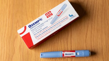 Peligro en redes: advierten sobre inyecciones para adelgazar sin supervisión médica