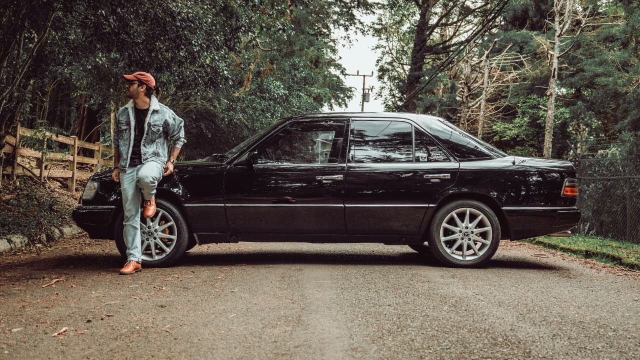 Paolo Chacón tiene como nuevo su carro de 1987.