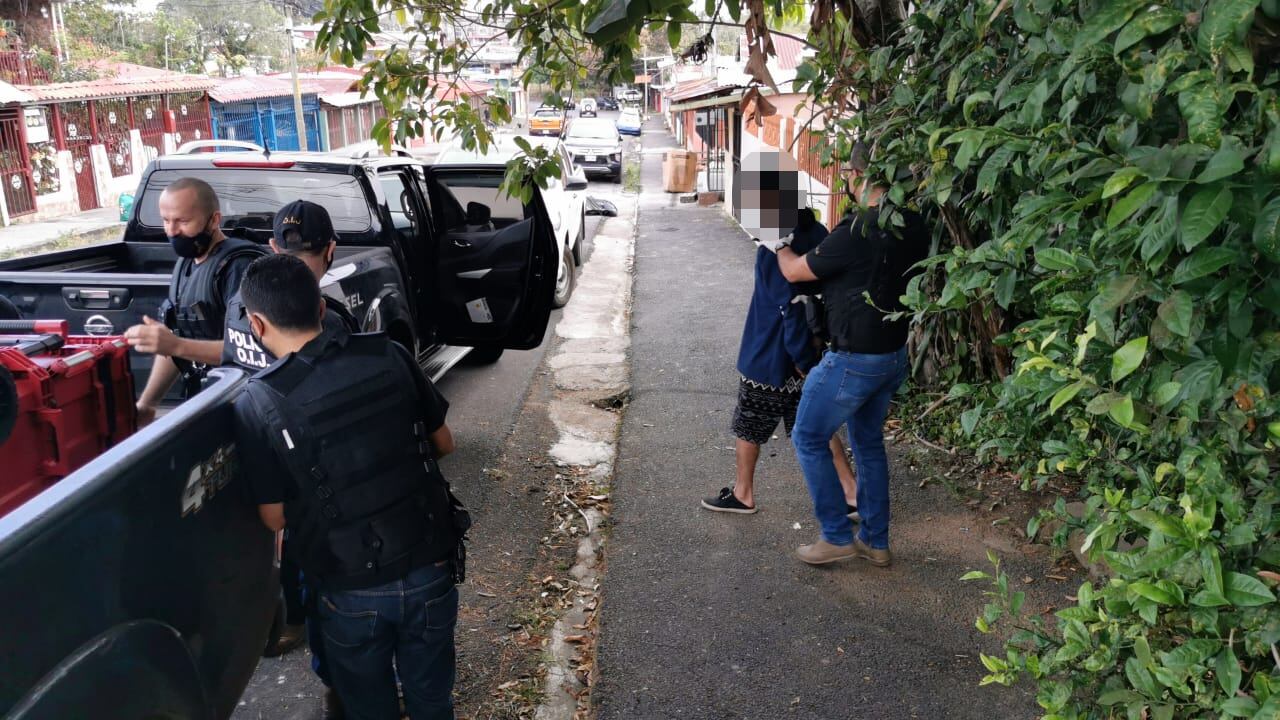 Detienen a falso entrenador de fútbol apellidado Ruíz sospechoso de abusar de menores en Palmares y San Ramón. Foto OIJ.