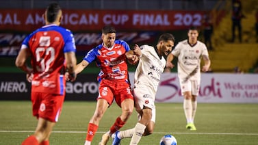 Alajuelense arrancará la Copa Centroamericana con un partido muy picante y que aún duele a muchos
