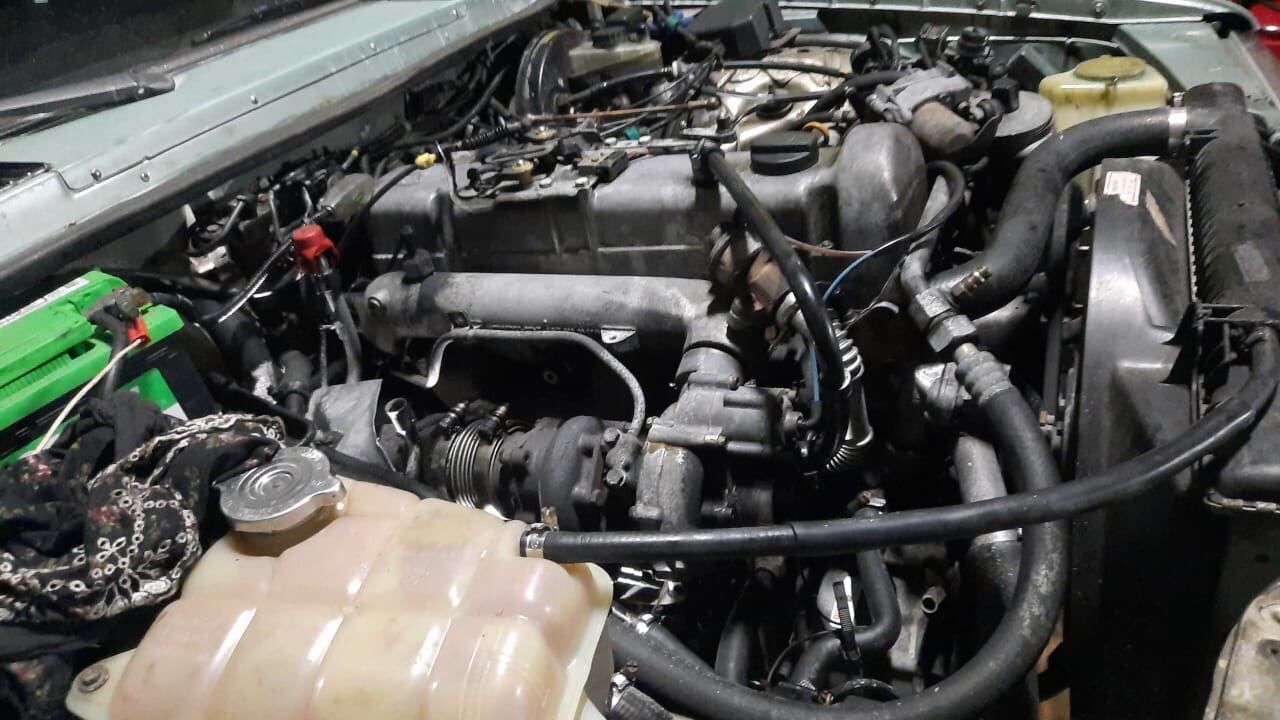 Mercedes Benz w 123 300d propiedad de Arturo Jara. Cortesía.