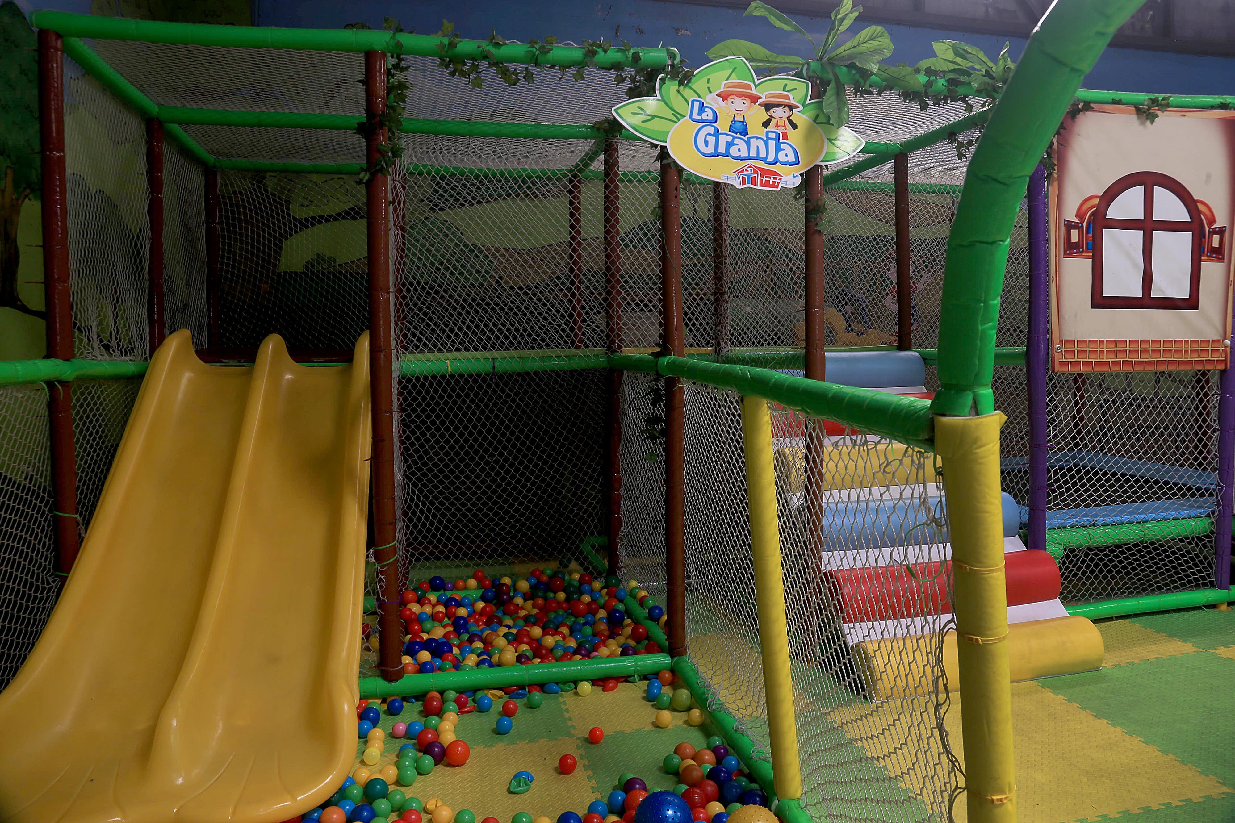 20/02/2024     Tres Ríos. La Granja, Sala de Eventos Infantiles, el lugar muy especial para celebrar las fiestas de cumpleaños, graduaciones, baby showers, capacitaciones y hasta bodas. Cuenta con inflables, canchas, juegos, futbolines, canopy, toro mecánico y mucho más. Foto: Rafael Pacheco Granados