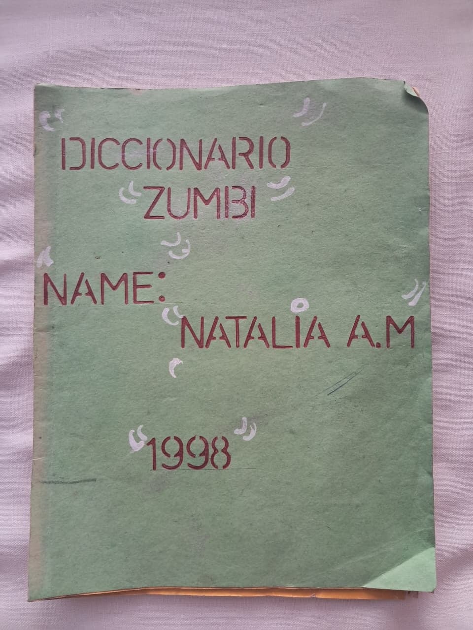 Natalia Alfaro, vecina de San Pedro de Poás de Alajuela, quien no solo creció con Los Zumbis, sino que los guardó como un tesoro por más de dos décadas.
