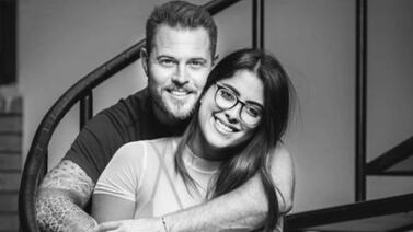 Mauricio Hoffmann se unió con Majo Ulate para repartir esperanza en el viaje favorito de ella