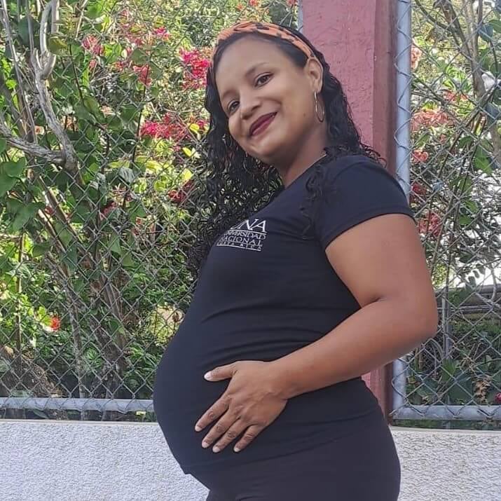 Dazneth Gutiérrez sufrió un paro cardiorrespiratorio durante la cesárea, estuvo siete días en coma y conoció a sus gemelitas hasta 11 días después de nacidas.