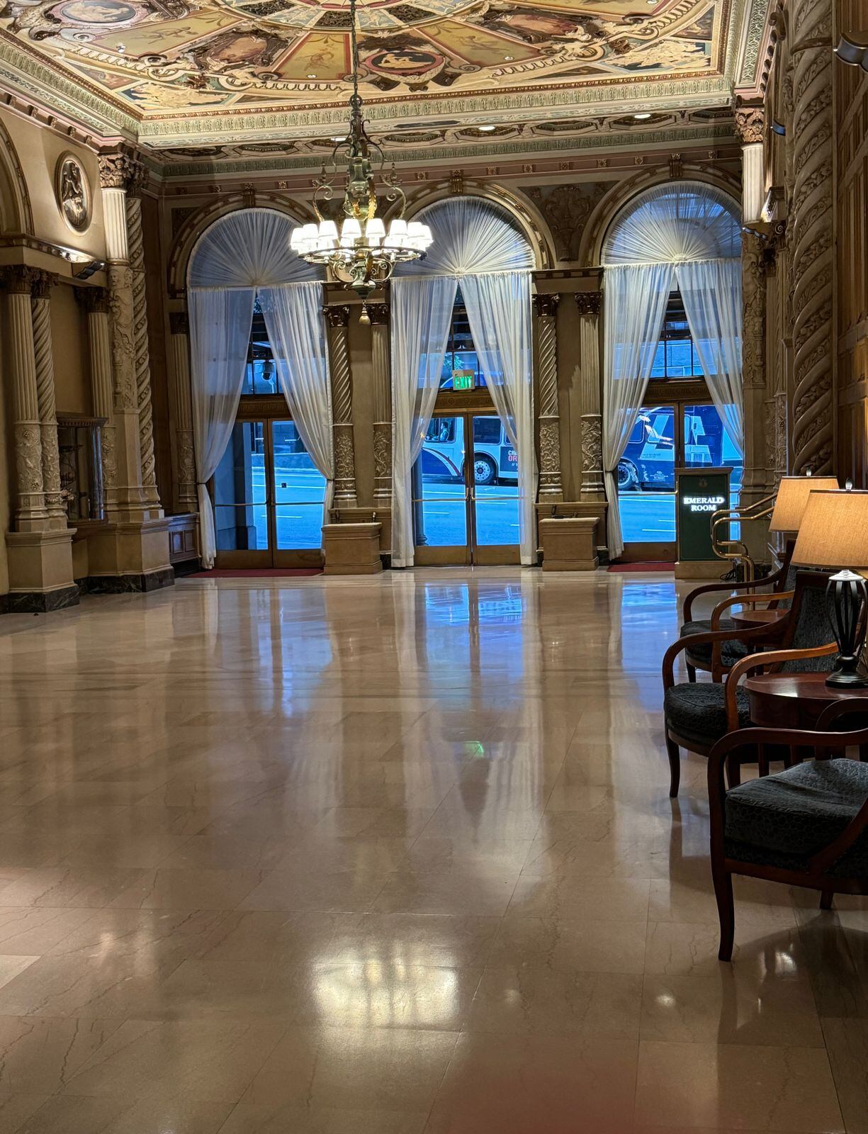 Lujoso hotel donde se hospeda la Tricolor