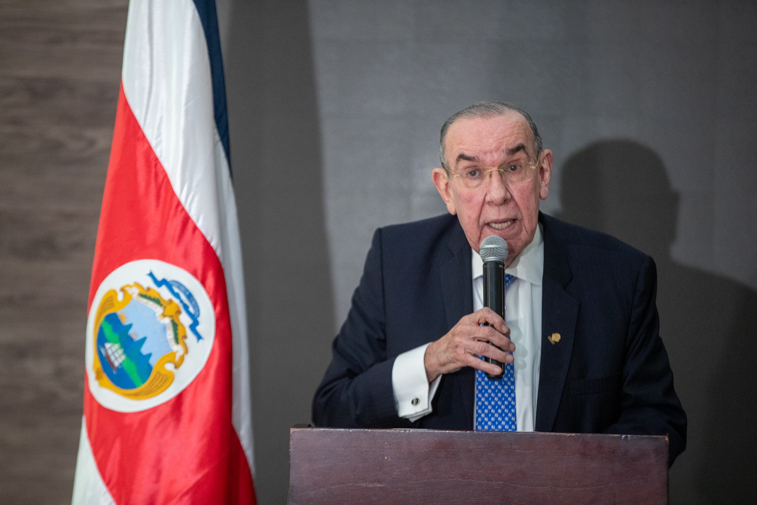 30/11/2023, San Jose, Corte Suprema de Justicia, reunión de los tres poderes de la República, el presidente de la República Rodrigo Chávez, el presidente de la asamblea legislativa Rodrigo Arias, el presidente de la Corte Suprema de Justicia Orlando Aguirre, la ministra de presidencia Natalia Díaz y la diputada Gloria Navas.