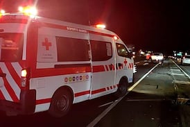 Vuelco de bus con 50 pasajeros puso a correr a la Cruz Roja