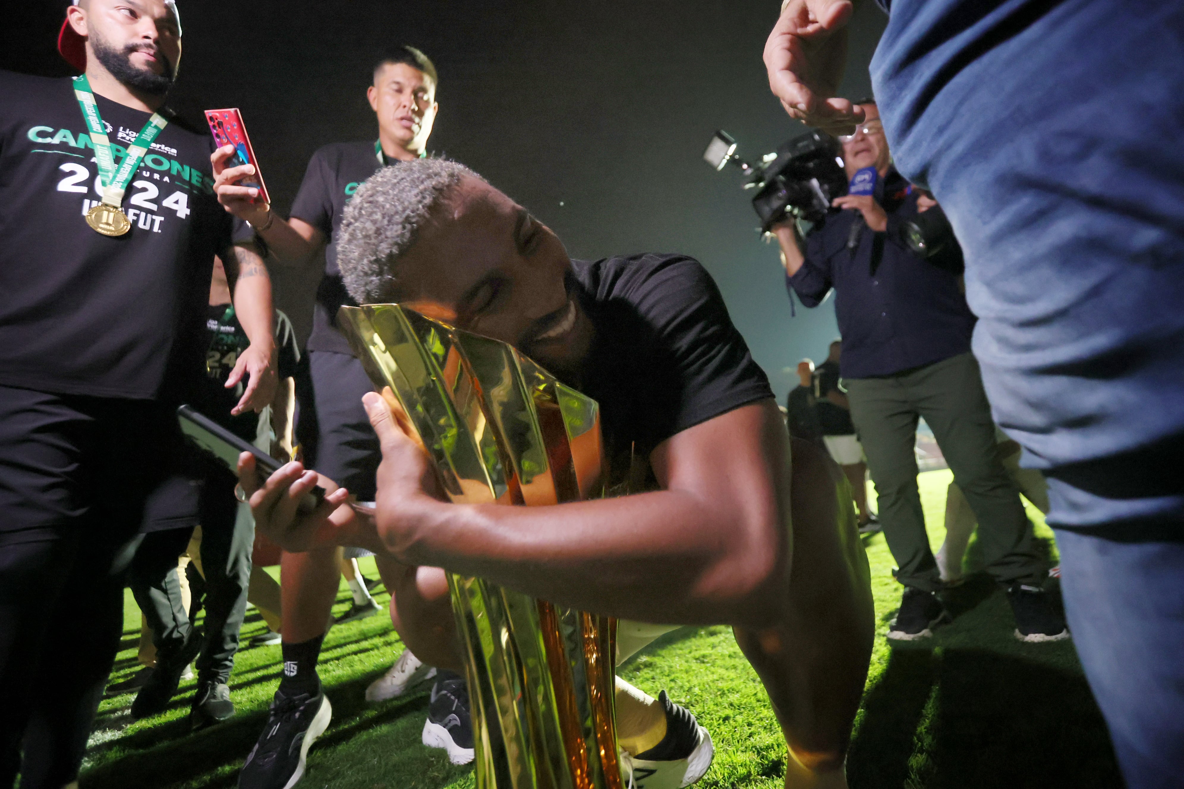 27/12/2024 / Juego entre Liga Deportiva Alajuelense vs Club Sport Herediano por el partido de vuelta de la gran final del torneo Apertura de la Liga Promerica / foto John Durán