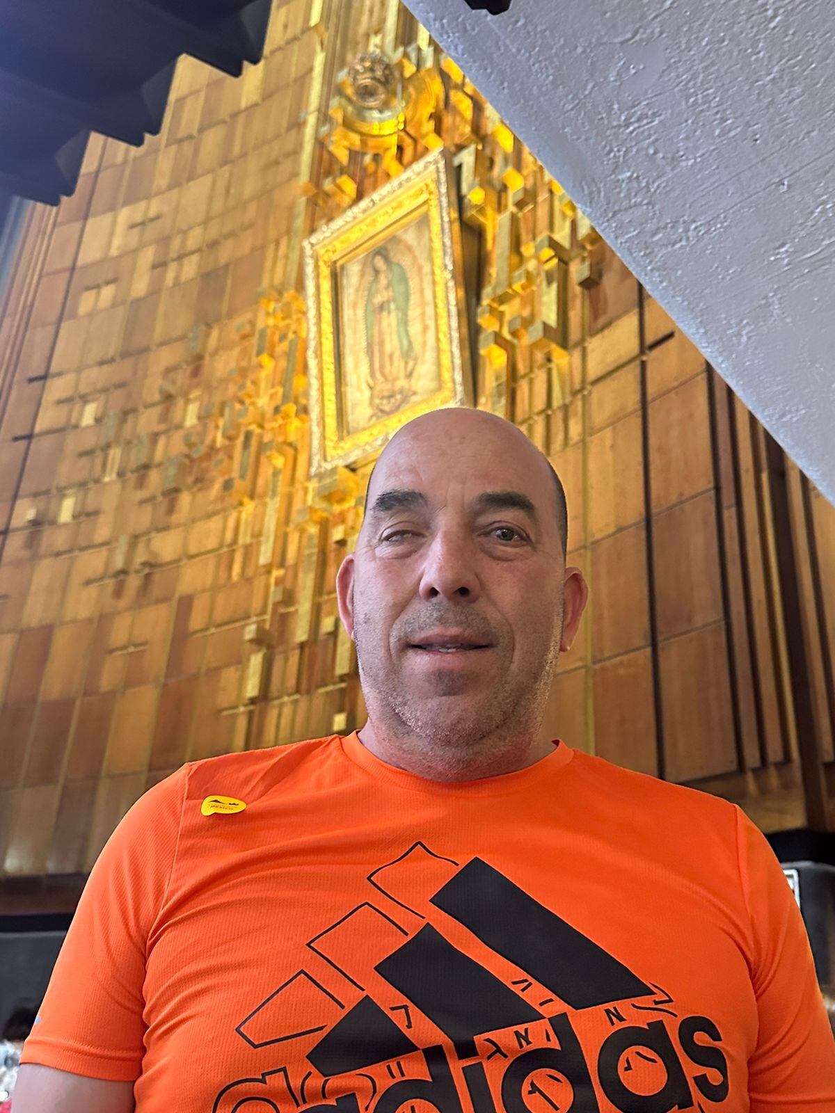 Diego Arturo Oviedo Alpízar vivió un milagro y por eso pasó a visitar a la Virgencita de Guadalupe, a la que es devoto.