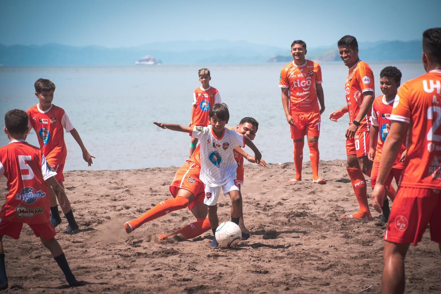 Puntarenas FC dia del Niño