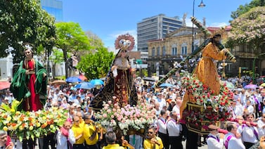 Mujer que perdió un ovario, le pidió un milagro a Dios y esta Semana Santa lo dio a conocer