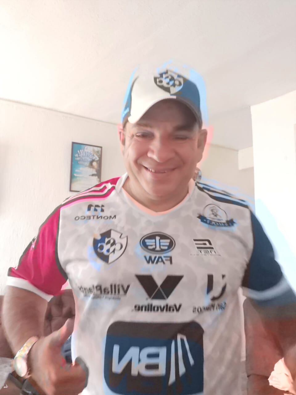 Pitusa es un acérrimo aficionado del Cartaginés, de los que apoyan en las buenas y malas.